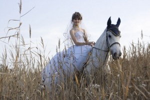 невеста на лошади