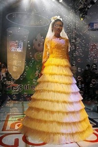 свадебное платье из презервативов