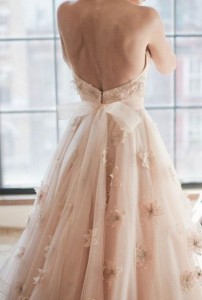 свадебное платье цвета айвори