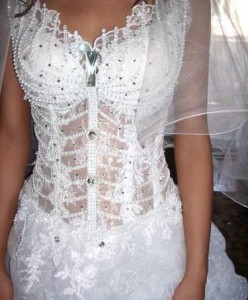 свадебное платье с прозрачным корсетом